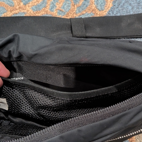 Lululemon Crossbody Or Belt Bag - Picture 4 of 7